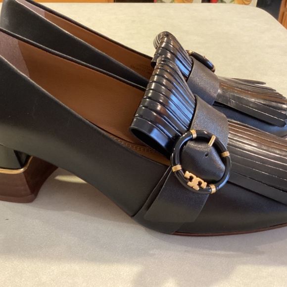 TORY BURCH LEATHER SHOES SIZE 8 - Picture 7 of 10